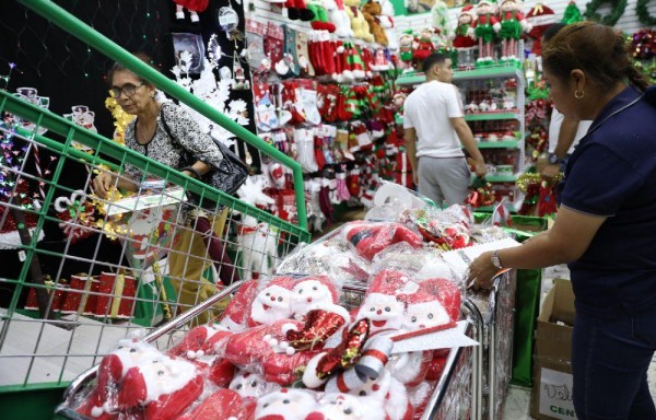 Desde el fin pasado salieron los panameños hacer sus compras navideñas.