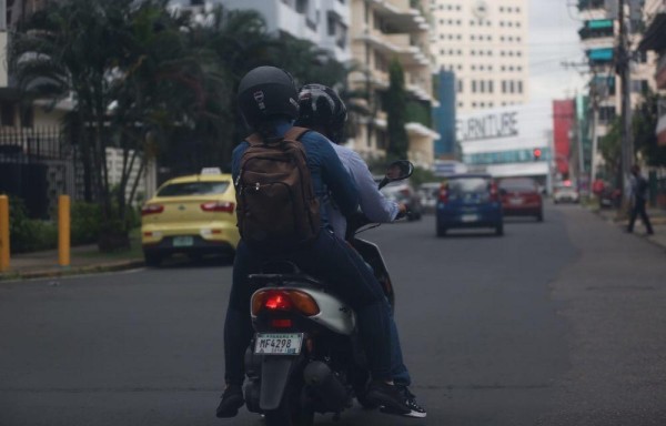 En Panamá los sicarios se confunden con el resto de los motociclistas para ejecutar personas.