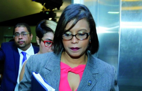 31 DE AGOSTO DE 2018 Zuleyka Moore fue designada como Procuradora General de la Nación encargada, en agosto de 2018. En 2017, fue designada por Juan Carlos Varela como magistrada a la Corte, pero fue rechazada en la Comisión.