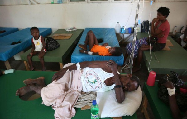 Los que tienen síntomas de cólera están recibiendo atención médica en el Hospital Saint Antoine.