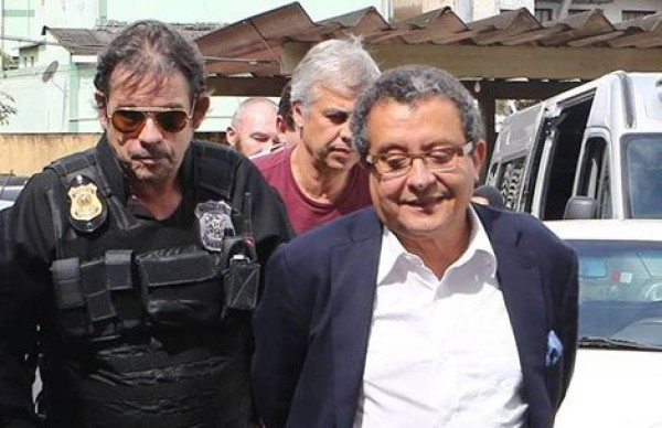 Santana acusado por corrupción y lavado de dinero en el escándalo de Petrobras.