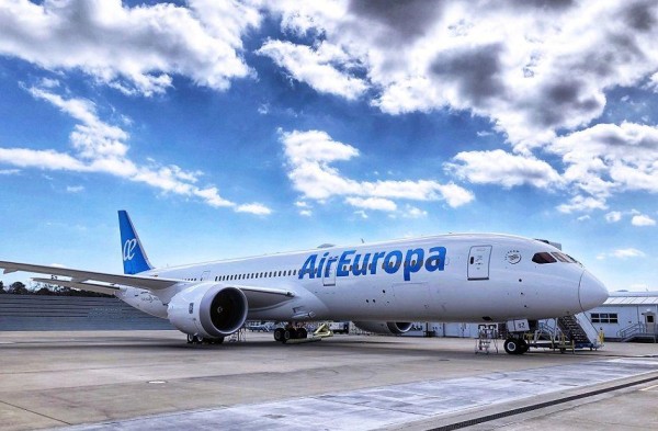 Air Europa abrirá en junio rutas a Panamá, Iguazú y Medellín