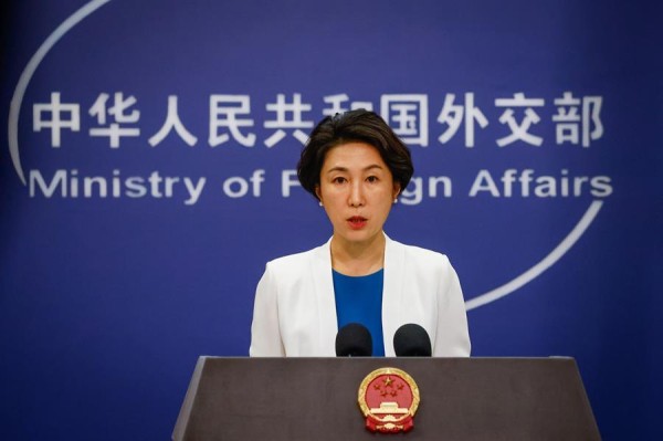 La portavoz del Ministerio chino de Asuntos Exteriores Mao Ning durante una conferencia de prensa en Pekín.