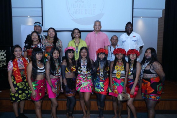 Pueblos originarios celebran su identidad durante el Festival de Arte Dule 