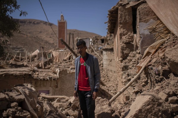 Siguen buscando cuerpos bajo los escombros en Marruecos, que aprueba ayudas para afectados