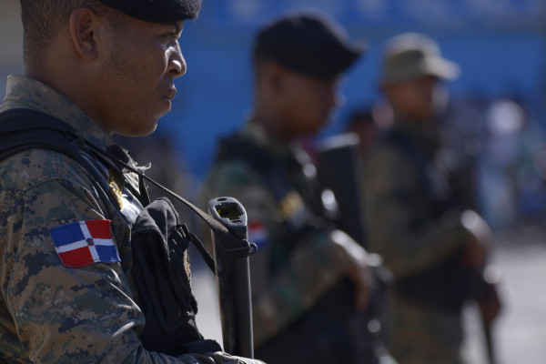 República Dominicana mantiene estrictas medidas en la frontera con Haití