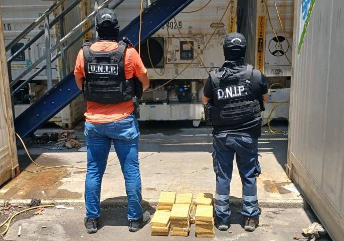 Decomisan 28 paquetes de drogaen un puerto del pacífico panameño