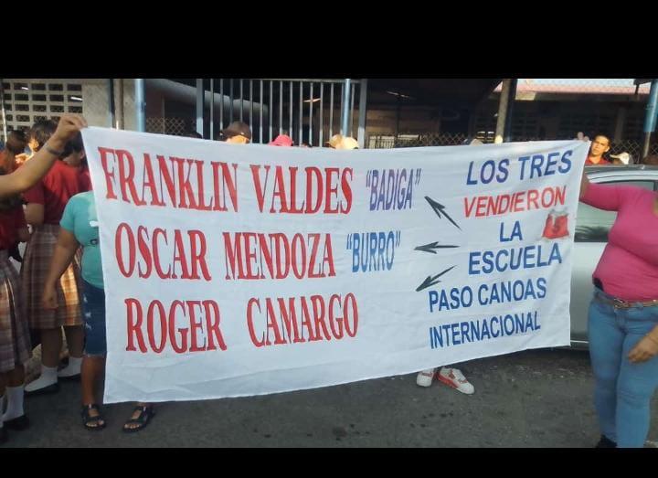 En Paso Canoas se oponen al cierre de su escuela local