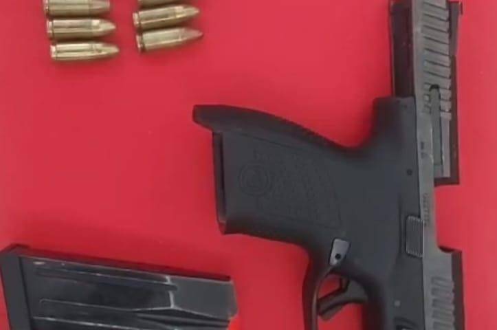 Policía decomisa 13 armas y 110 municiones en el fin de semana