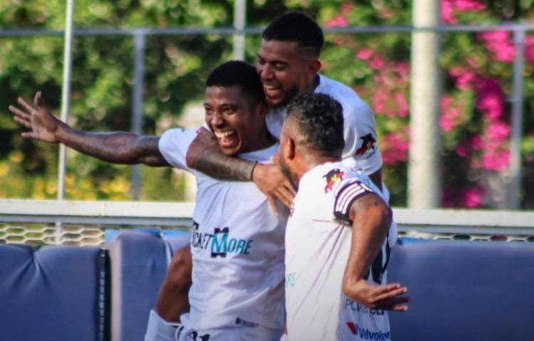 ‘SanFra’ vence a el Herrera FC y asegura estar en los playoffs