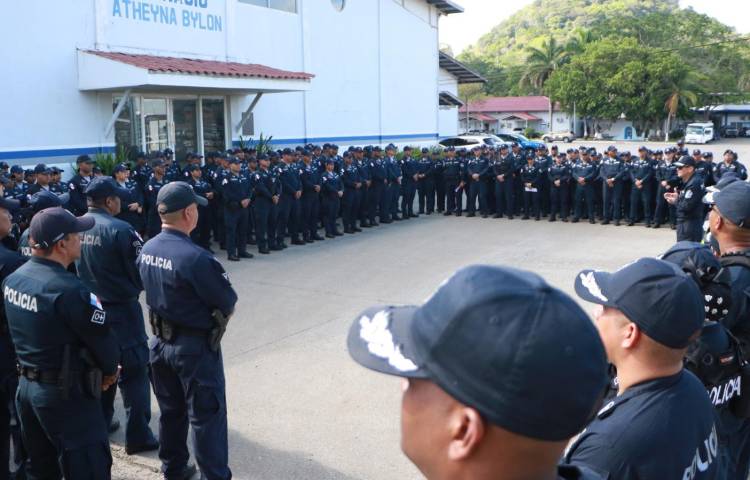 Policía inicia desplazamiento de unidades por los comicios electorales