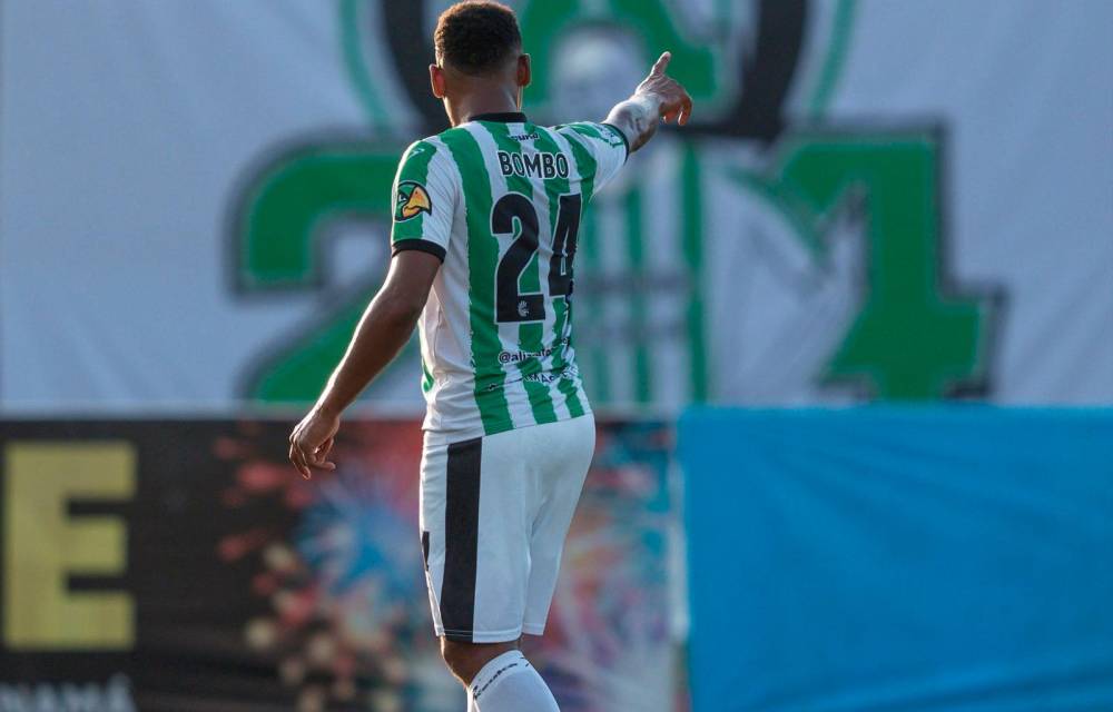 César ‘Bombo’ Medina cumplió su promesa y le regaló la primera estrella al Alianza FC.