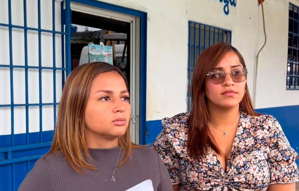 Lohannyz Gaitán y Keiry Sánchez caminaron juntas en campaña política por la junta comunal de Burunga.