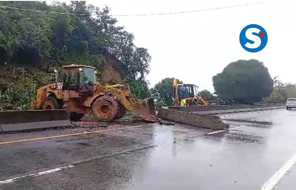 Por derrumbes cierran la carretera Panamericana en Chiriquí [VIDEO]