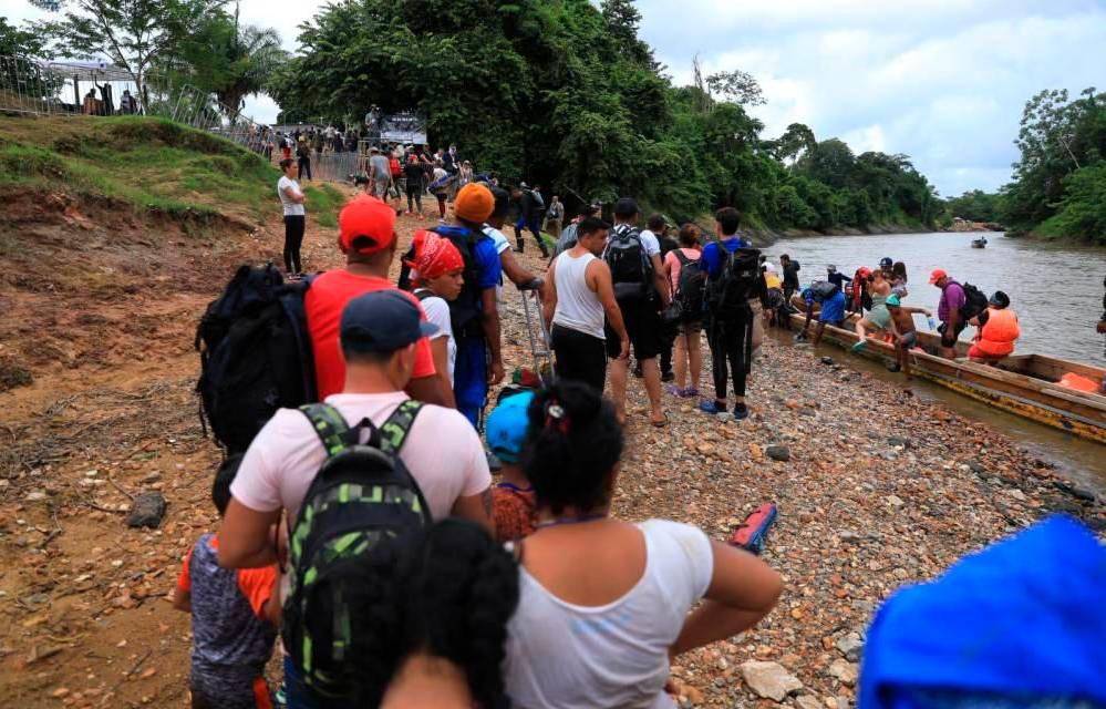 Migrantes en el Darién.