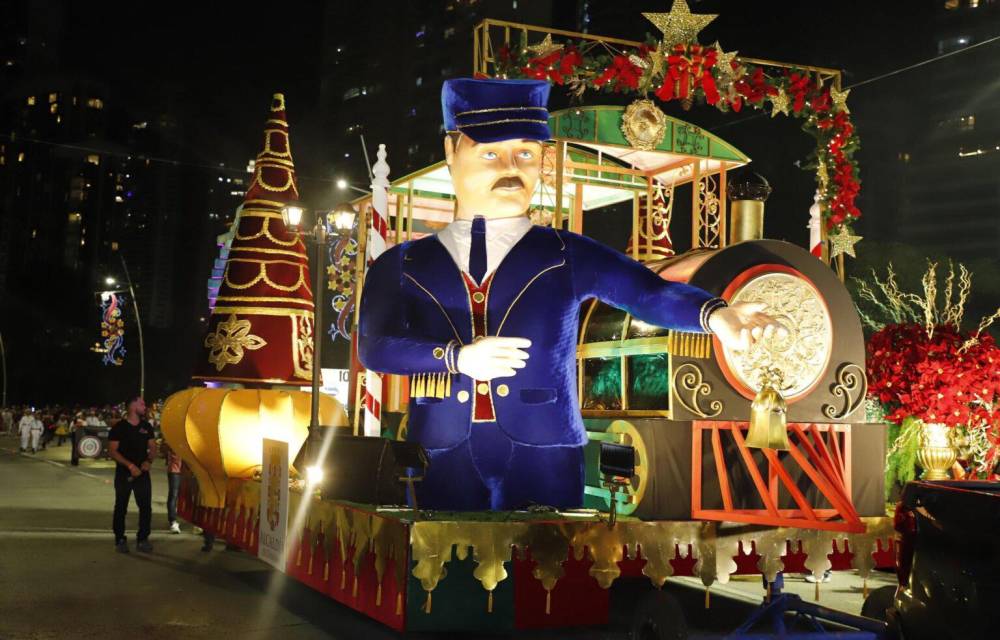 Ya todo está casi listo para el desfile de Navidad organizado por el alcalde Mayer Mizrachi.