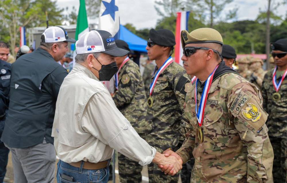 Cortizo participa en premiación y clausura de competencia Fuerzas Comando Panamá