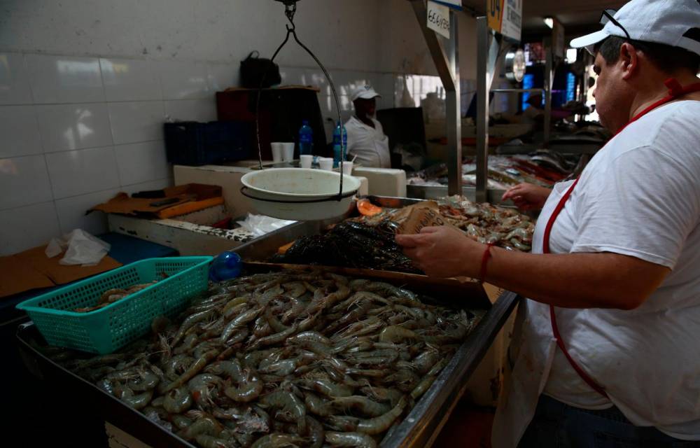 Uno de los productos más buscados son los camarones.