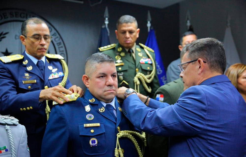 Acto de imposición de rango.