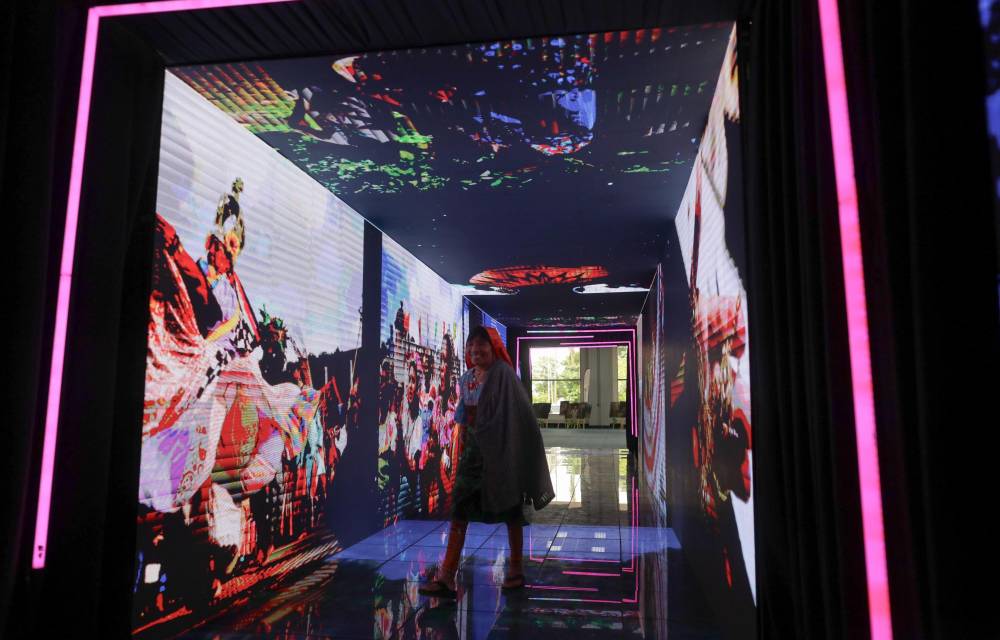 Feria Nacional de Artesanías sorprende con un túnel digital