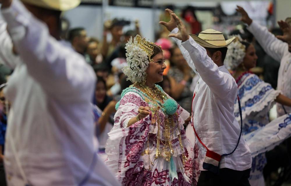 La 44ª Feria Nacional de Artesanía rinde homenaje a las indumentarias tradicionales