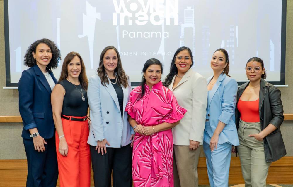 Celebran el crecimiento en Panamá de organización que promueve la equidad en STEAM