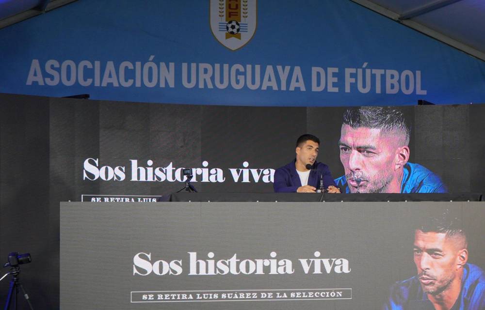 El delantero uruguayo Luis Suárez fue registrado este lunes, 2 de septiembre, durante una conferencia de prensa, en Montevideo (Uruguay), donde anunció su despedida -el próximo viernes- de la selección nacional de fútbol de su país.