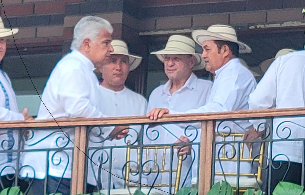 Presidente Mulino lidera actos protocolares del Primer Grito de Independencia en La Villa de Los Santos