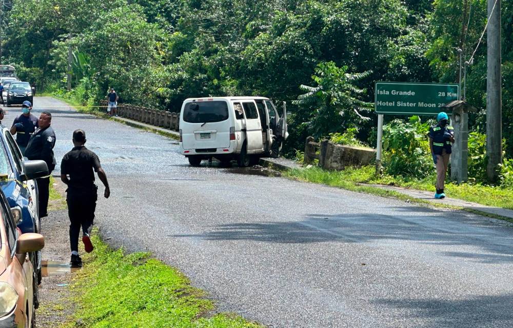 Lo rellenaron de plomo desde una moto en marcha