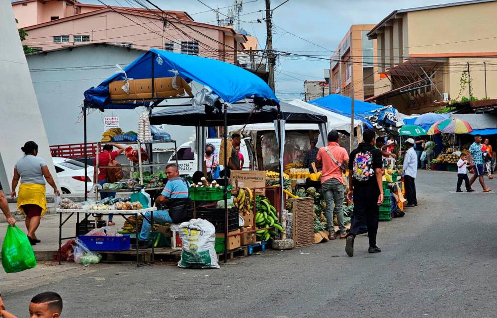 Drama en La Chorrera: espacios públicos convertidos en mercados