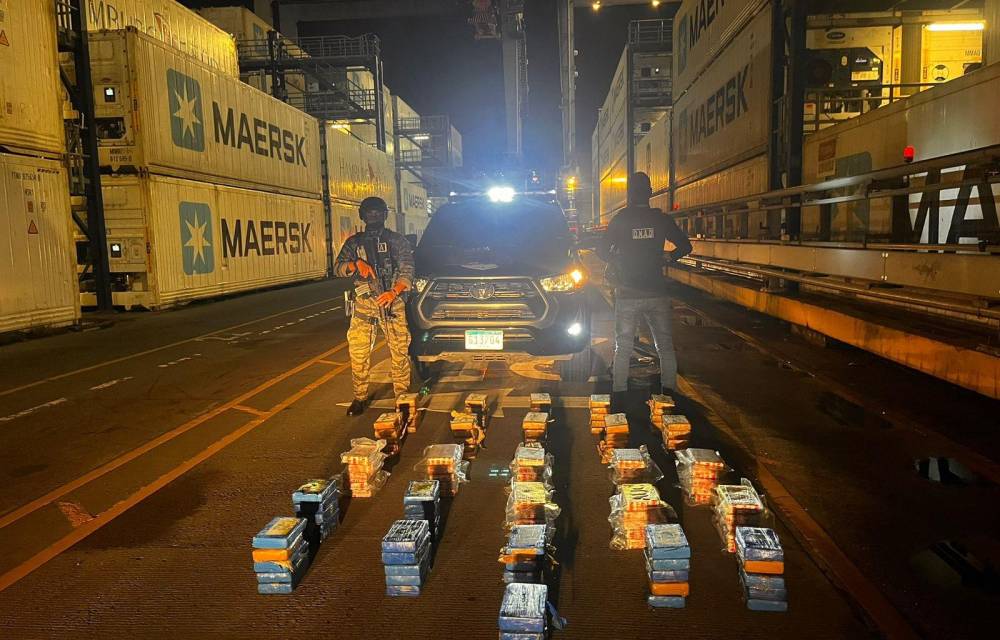 En el último mes la policía ha decomisado en cuatro ocasiones casi una tonelada de cocaína.