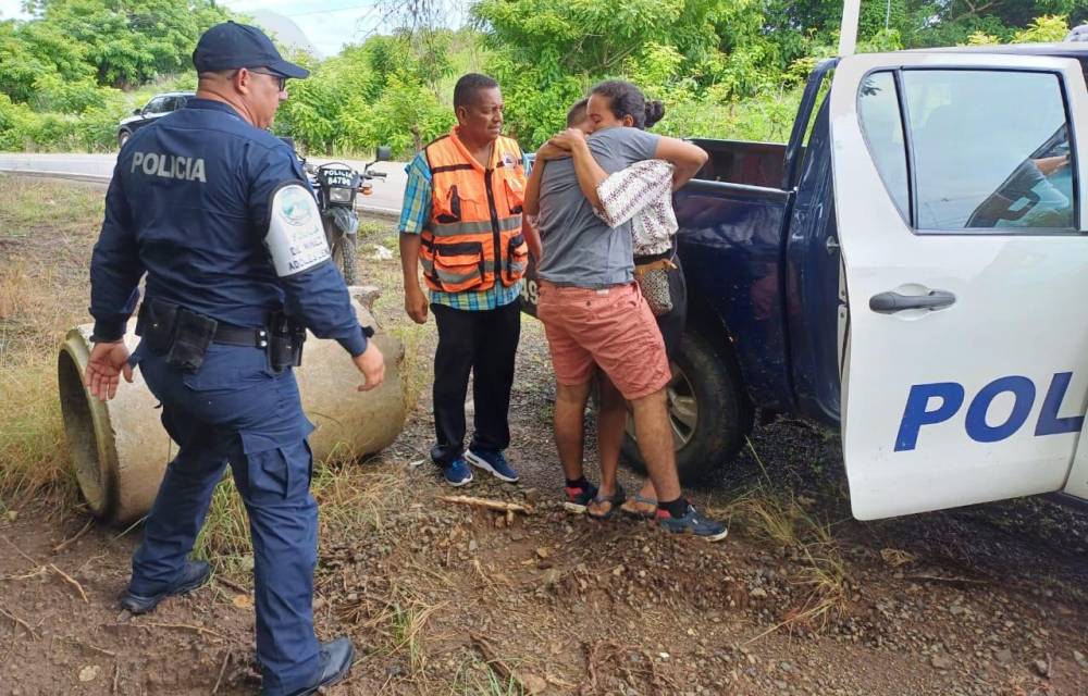 Al adolescente que huyó de su casa lo hallaron desorientado