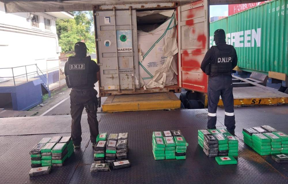 Decomisan 5 maletas con droga en puerto de Balboa