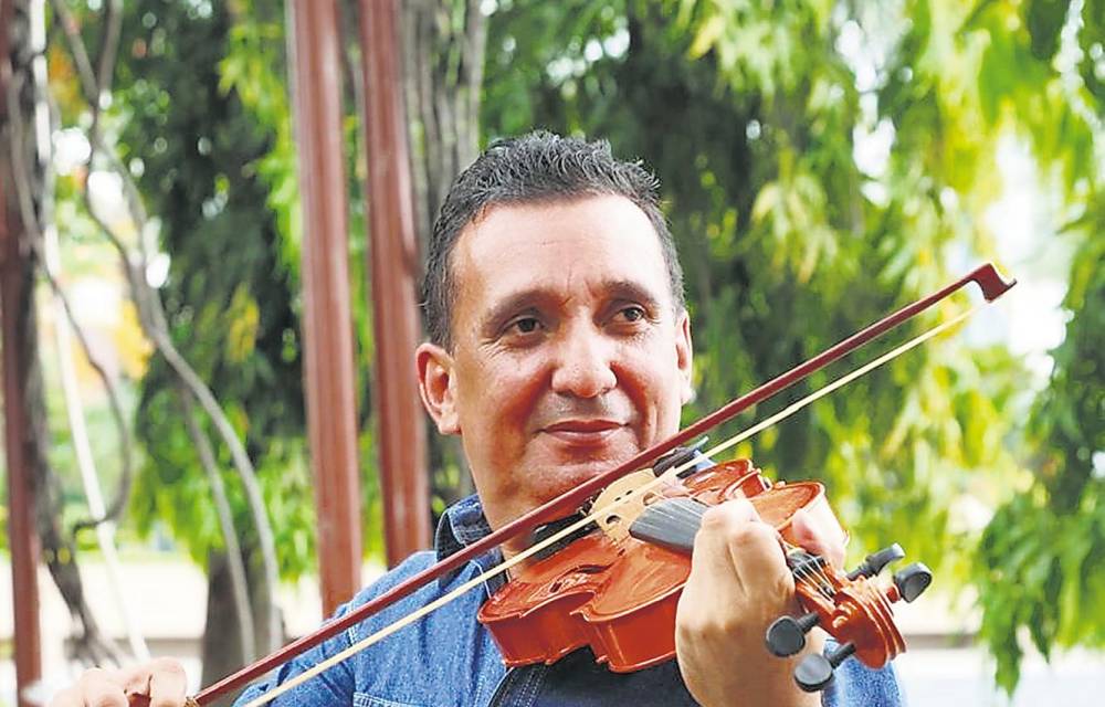 Al rescate del violín con el proyecto ‘Herencia Campesina’ de José Augusto Broce