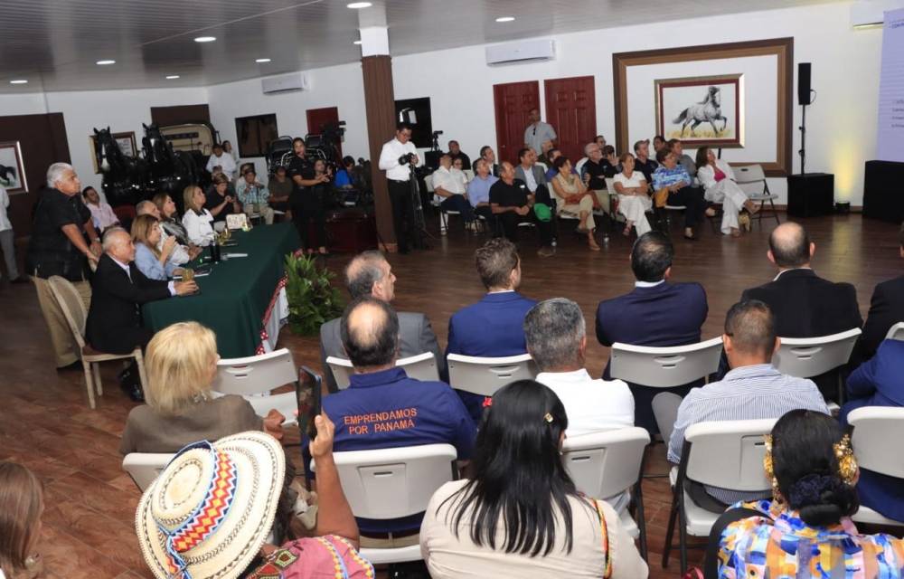 Presidente Mulino se reúne con fuerzas empresariales en Chiriquí