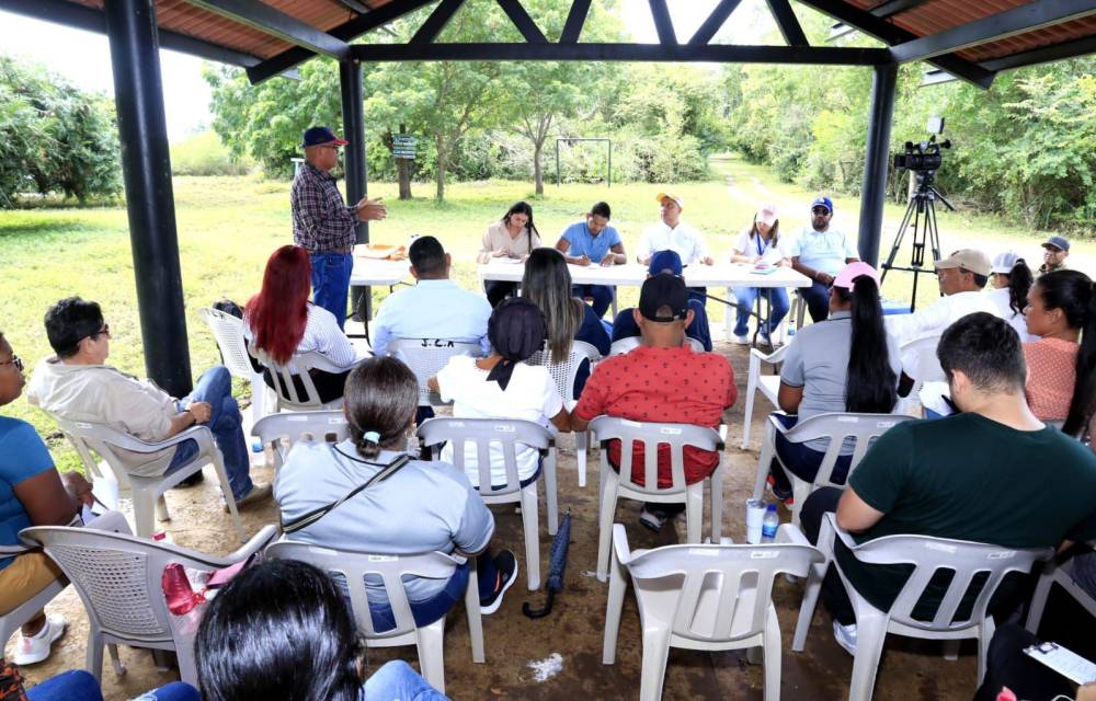 Comisión de ambiente realiza recorrido en la provincia de Herrera