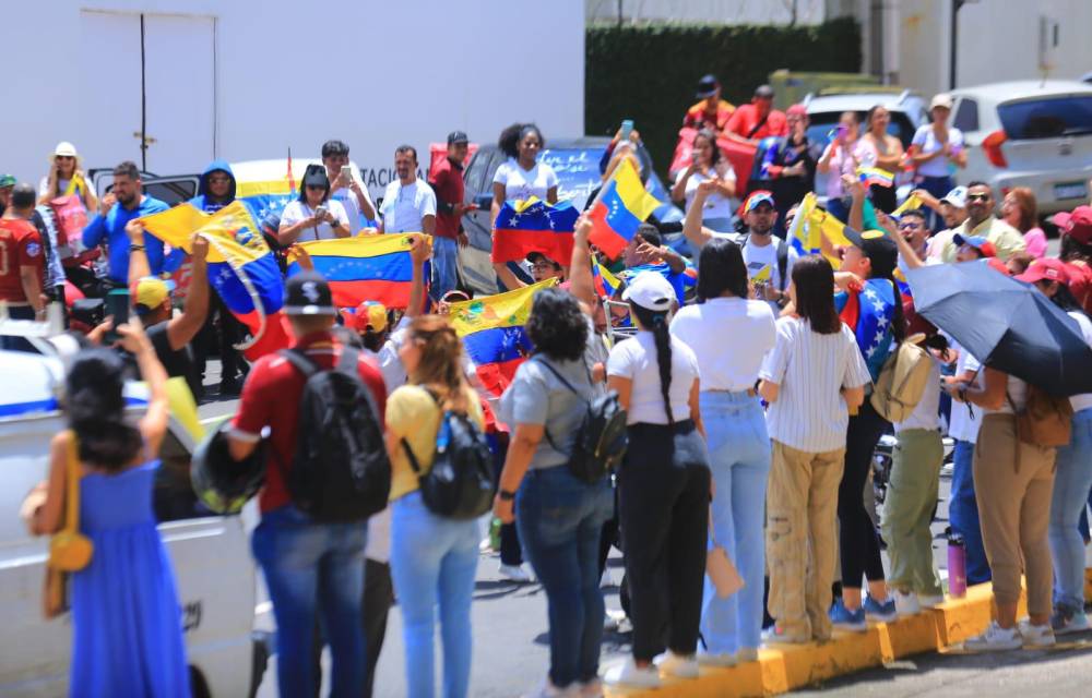 ¡Venezuela Libre! Consigna de miles de venezolanos en Panamá en día electoral