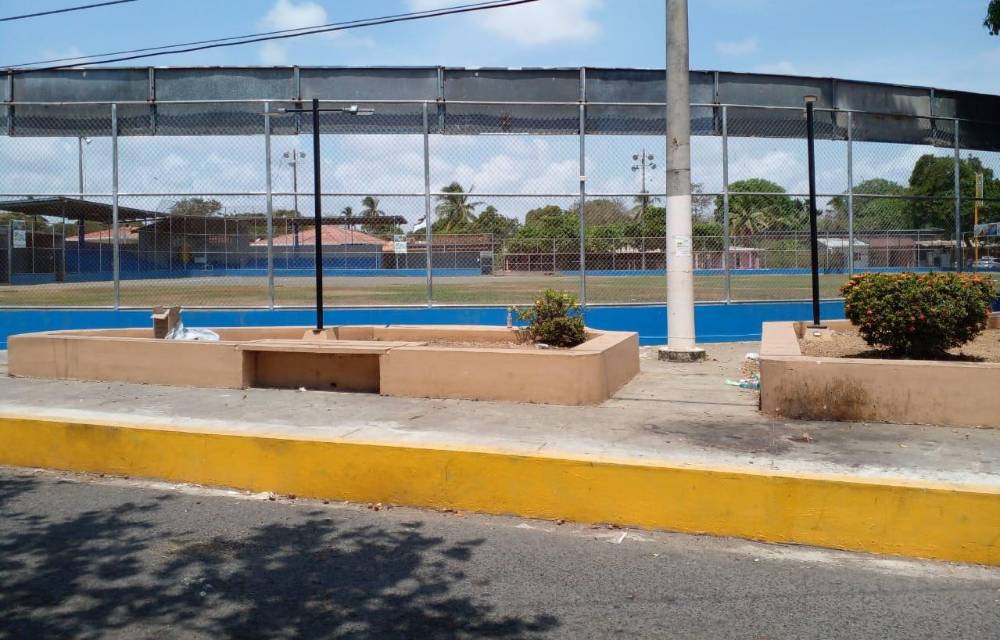 Ataque a bala deja dos muertos en cancha de juego en Chitré