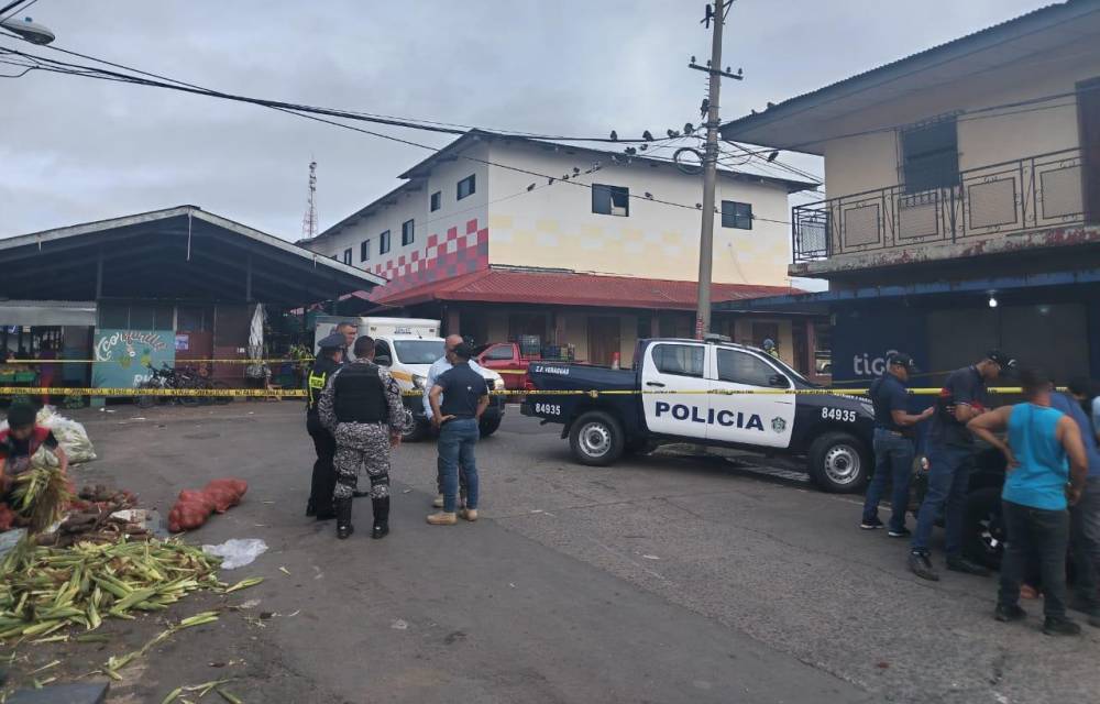 Asesinan a vendedor en el mercado público de Santiago