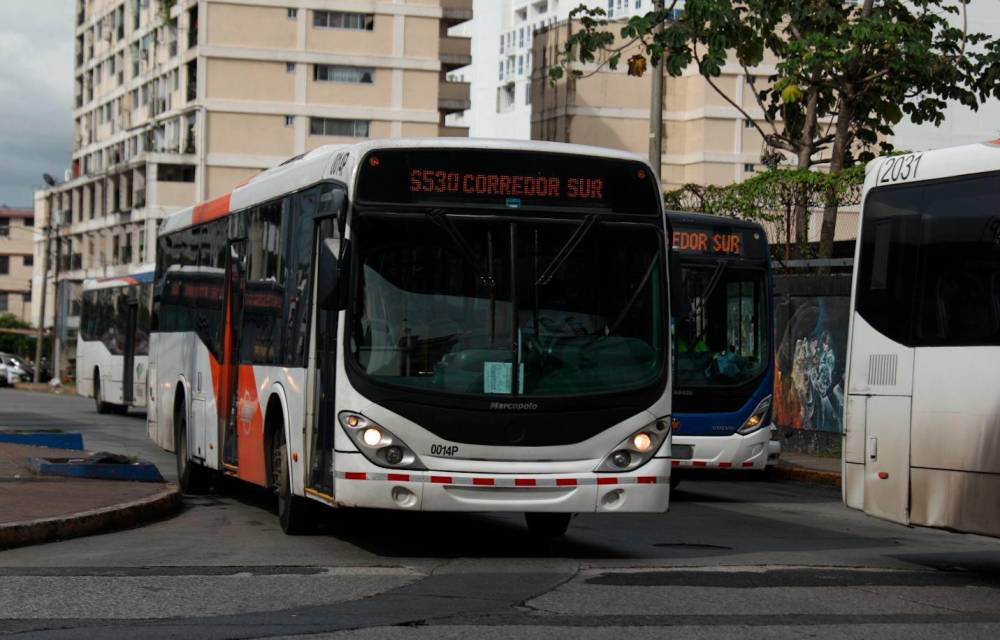 Solo hay 950 buses brindando el servicio en la Capital y San Miguelito.