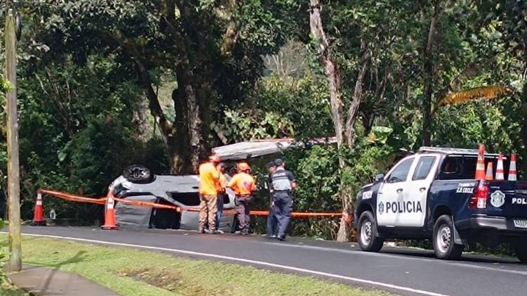 Los cuatro sobrevivientes salieron despedidos del vehículo. Están hospitalidos.