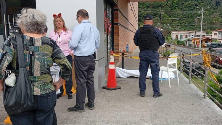 El extranjero estaba hospedado en un hotel en el área de Volcancito