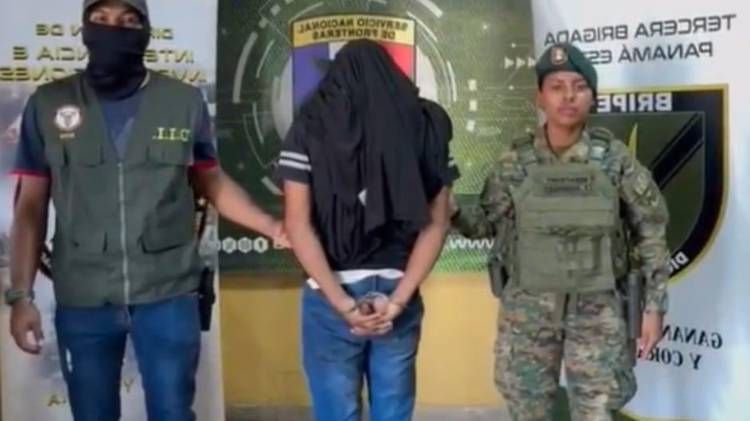 Este individuo de 20 años fue capturado en Chepo con drogas y arma calibre. 38