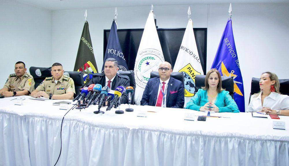 Las autoridades panameñas hablan de la migración irregular.