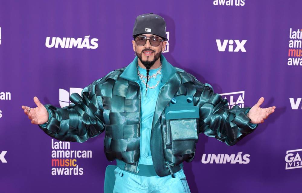 Fotografía de archivo del 25 de abril de 2024 del cantante puertorriqueño Yandel en la alfombra roja de la novena edición de los premios Latin American Music Awards, en el MGM Grand Garden Arena en Las Vegas, Nevada (EE.UU.). EFE/Ronda Churchill