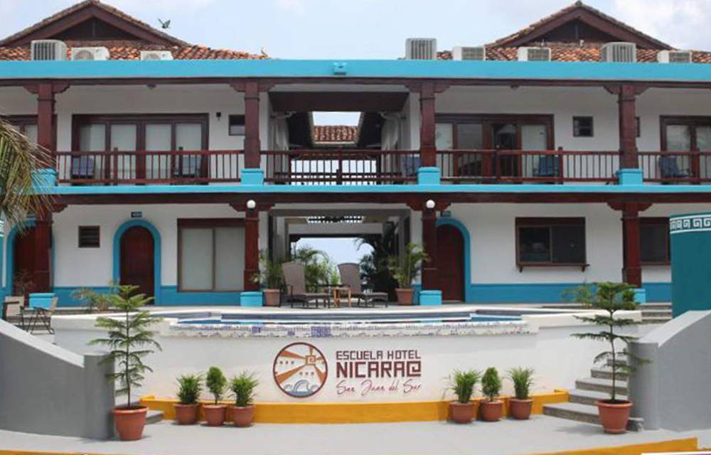 Fotografía cedida por la Presidencia de Nicaragua de una escuela de hotelería en el turístico balneario de San Juan del Sur (Nicaragua).