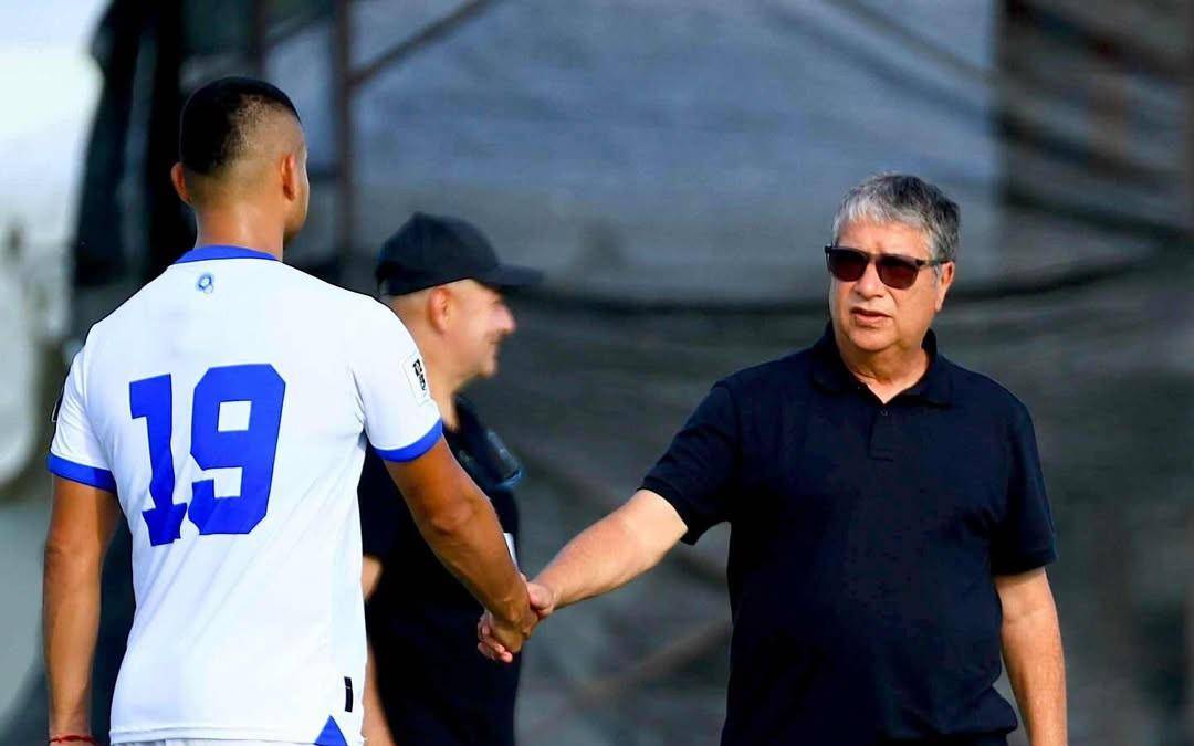 &lsquo;Bolillo&rsquo; tiene una dura prueba ante Curazao