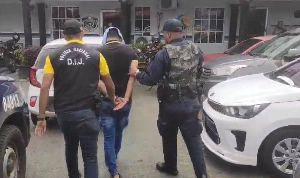 Policía Nacional aprehende a ladrón en Pueblo Nuevo