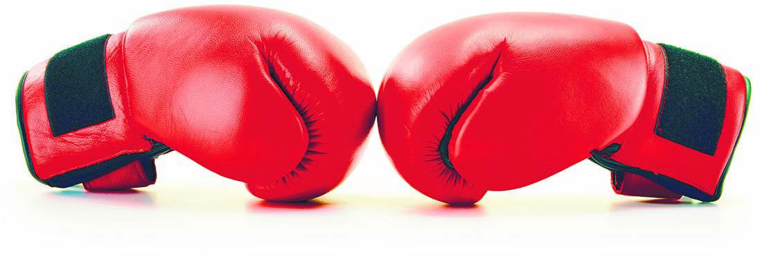 Andanada de golpes bajo el cinturón Andanada de golpes bajo el cinturón