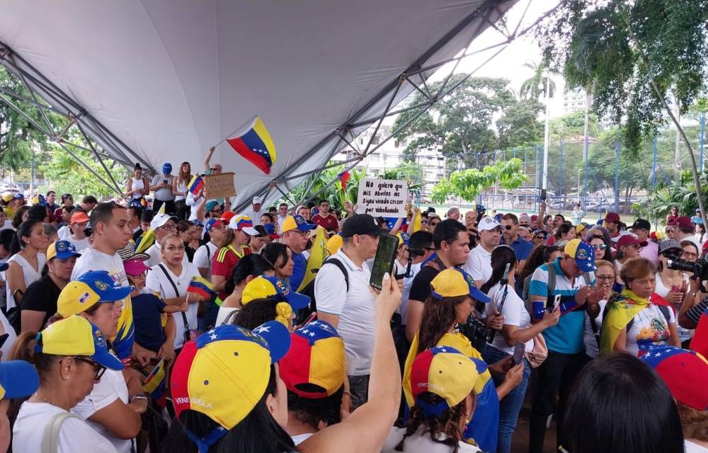 Se congregaron en el parque Urracá.